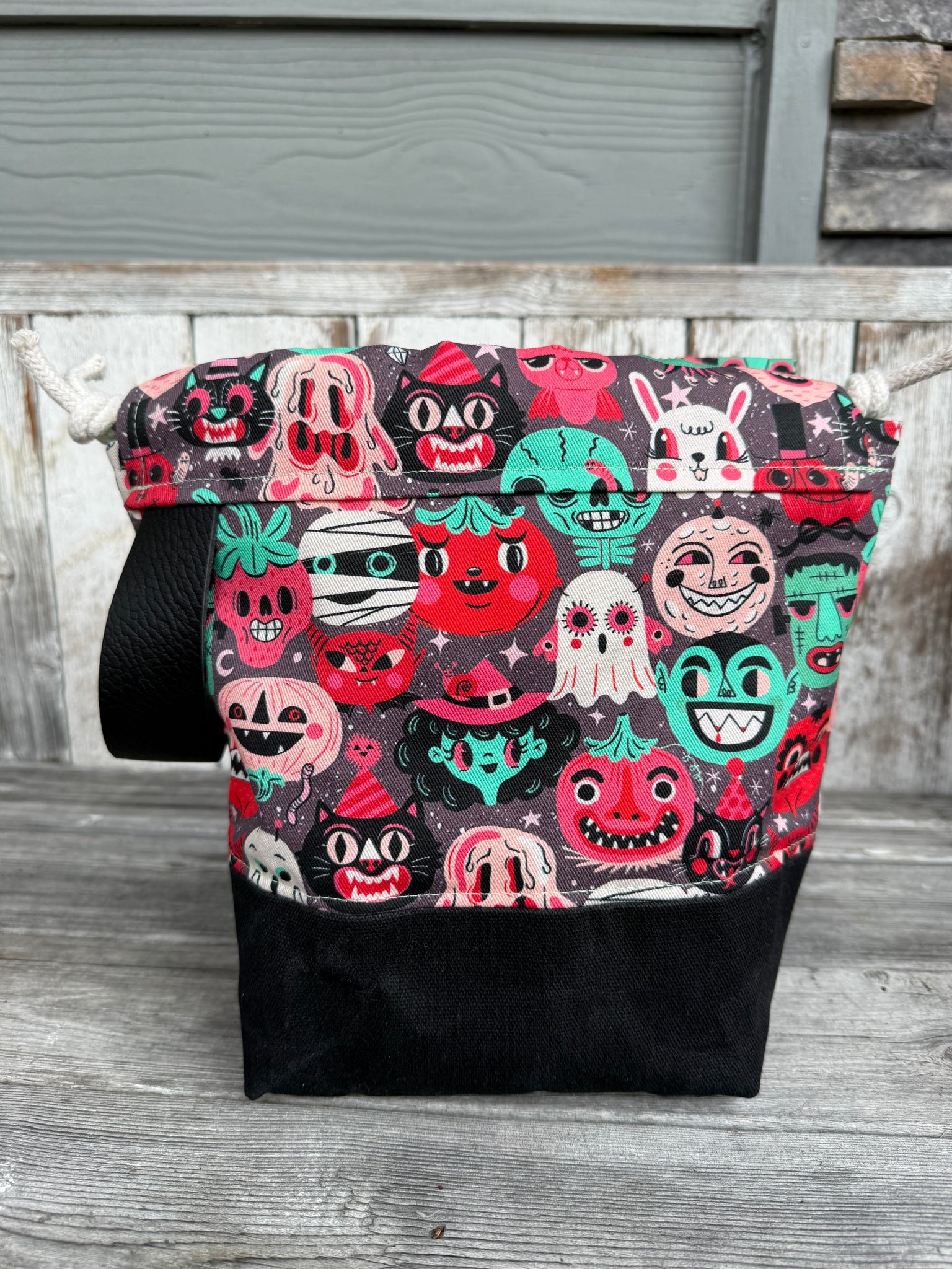 Lil Boss - cute creeps/black waxed canvas